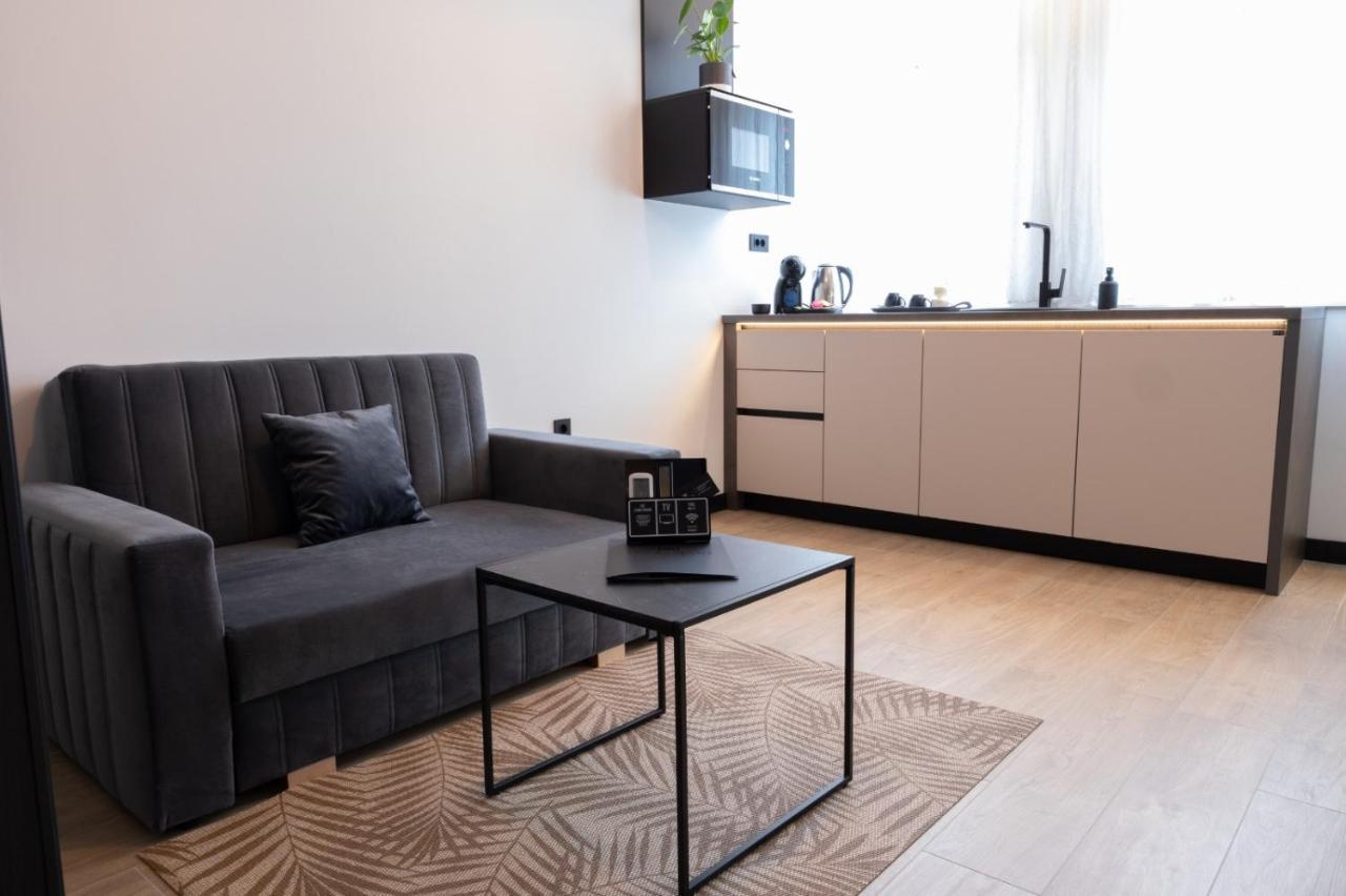 Apartmani Mozart-Centar Вировотиця Екстер'єр фото