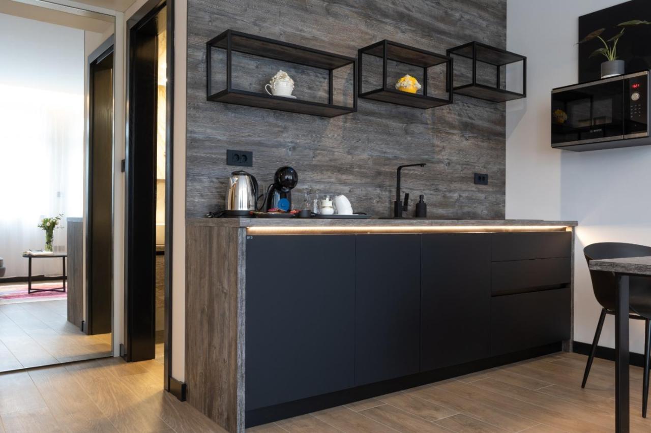 Apartmani Mozart-Centar Вировотиця Екстер'єр фото