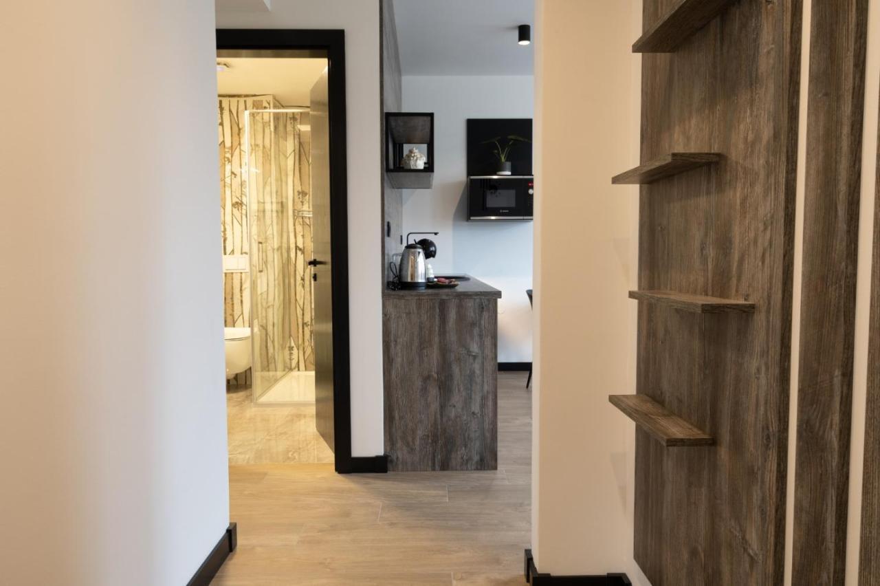 Apartmani Mozart-Centar Вировотиця Екстер'єр фото