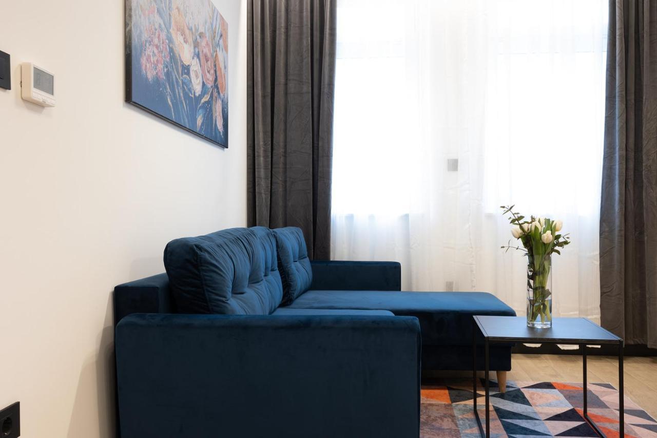 Apartmani Mozart-Centar Вировотиця Екстер'єр фото