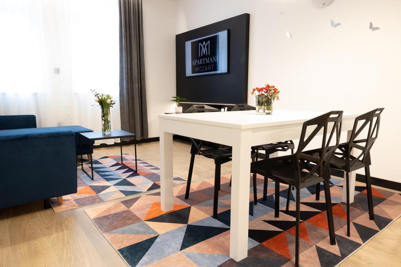 Apartmani Mozart-Centar Вировотиця Екстер'єр фото