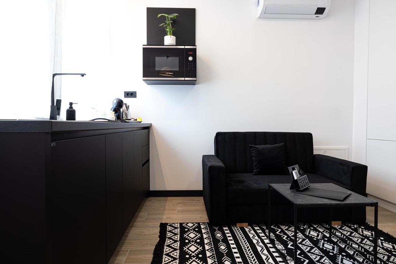 Apartmani Mozart-Centar Вировотиця Екстер'єр фото