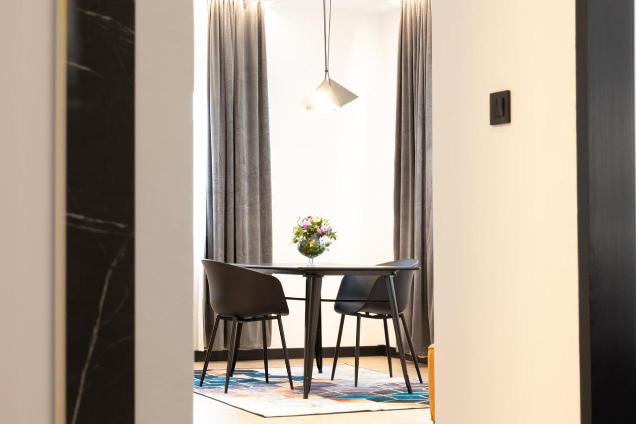 Apartmani Mozart-Centar Вировотиця Екстер'єр фото