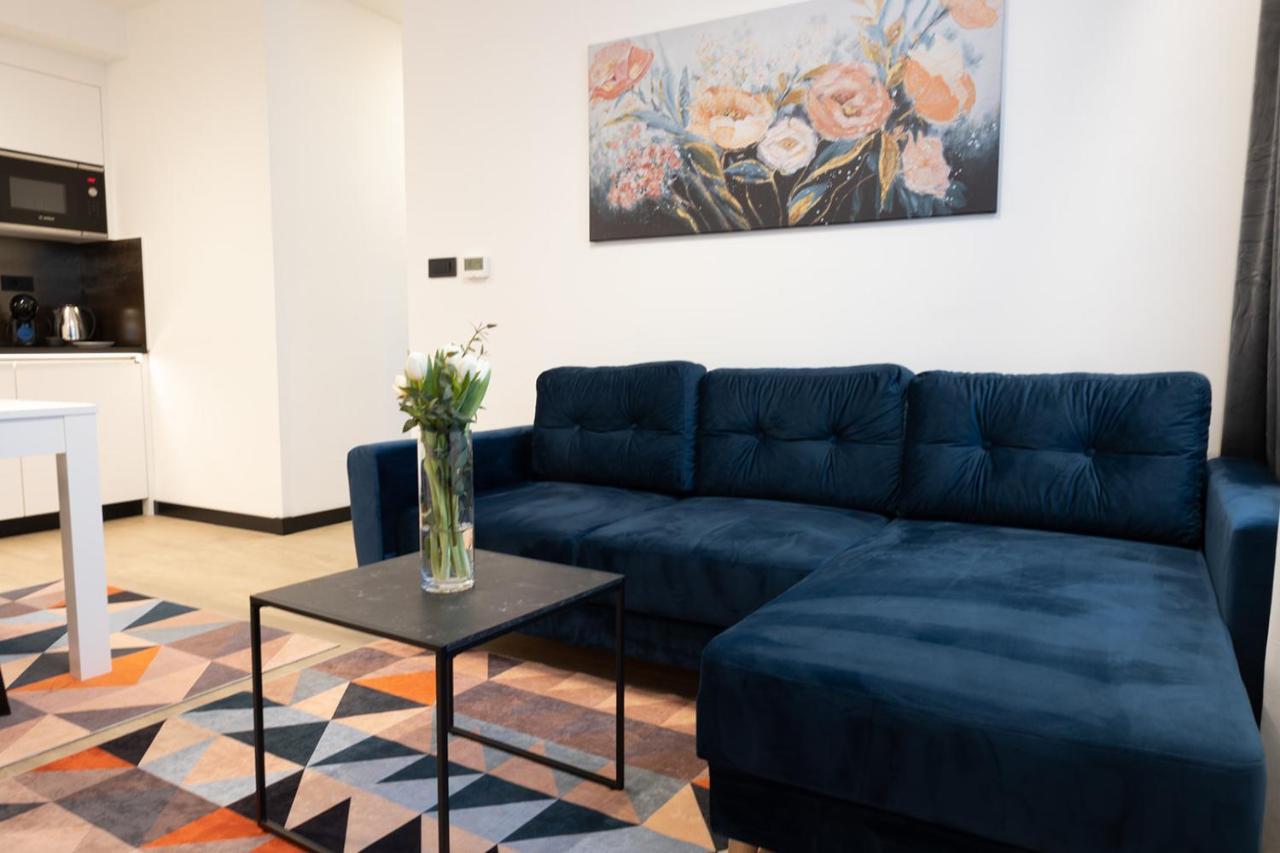 Apartmani Mozart-Centar Вировотиця Екстер'єр фото