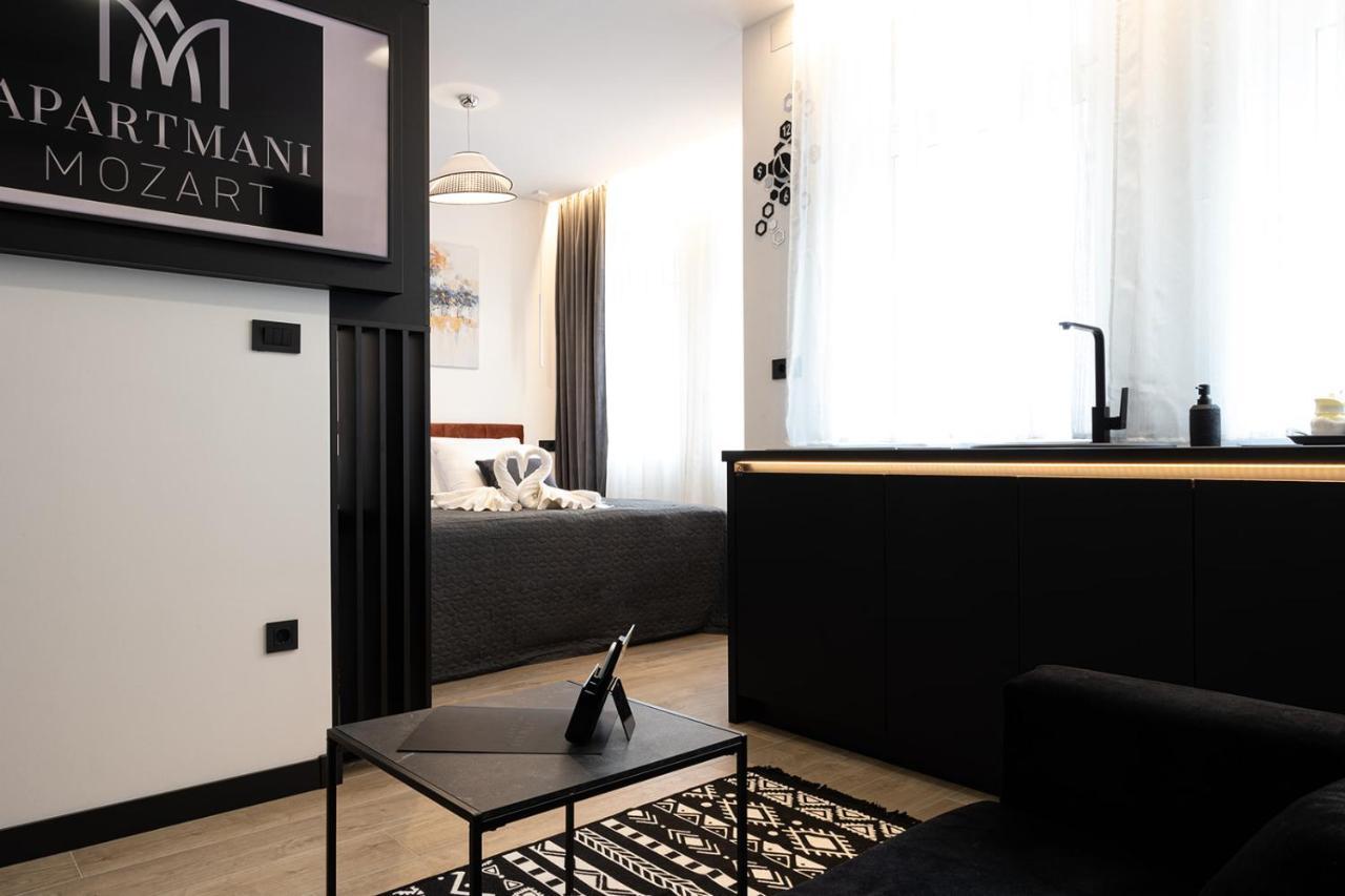 Apartmani Mozart-Centar Вировотиця Екстер'єр фото